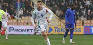 Elite Round U19, nella nebbia del “Ceravolo” l’Italia batte la Francia. Vittoria vana, passa la Spagna Camarda esulta dopo il gol dell'1-0 in Italia-Francia (foto Francesco Farina)