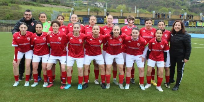 Eccellenza femminile, la Sportiva Rende batte il Cus Cosenza e si prende la vetta della classifica (Foto: pagina facebook Sportiva Rende)