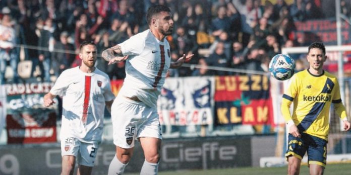 Gargiulo, sufficienza per lui oggi (foto pagina Facebook Cosenza Calcio)