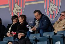 Nuovo dg in arrivo a Cosenza, è Luigi Micheli Luigi Micheli al Marulla durante Cosenza-Pisa (foto Francesco Farina)
