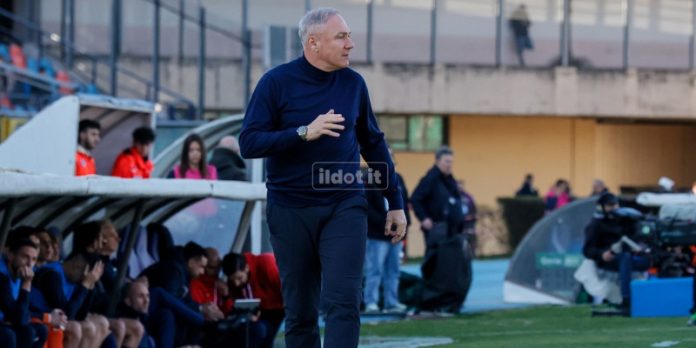 Massimiliano Alvini torna sulla panchina del Cosenza (foto Francesco Farina)