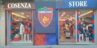 Lo Store del Cosenza calcio ha una nuova sede Nuova sede dello Store del Cosenza Calcio