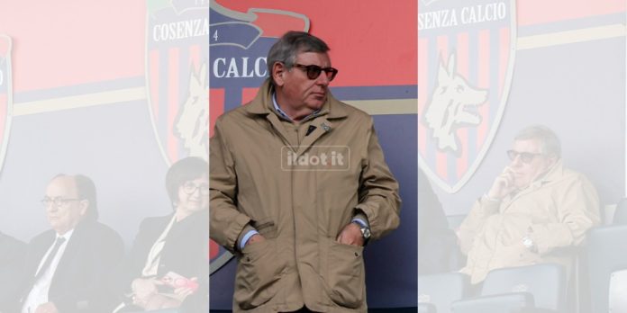 Luigi Micheli sabato allo stadio San Vito-Gigi Marulla (foto Francesco Farina) Luigi Micheli sabato allo stadio San Vito-Gigi Marulla (foto Francesco Farina)