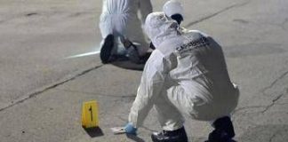 Roma, spari in strada a Cinecittà: un ferito