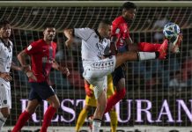 Serie B rinviata per morte Papa Francesco, ecco quando si giocherà Spezia-Cosenza Un momento di Cosenza-Spezia dell'andata (foto Francesco Farina)