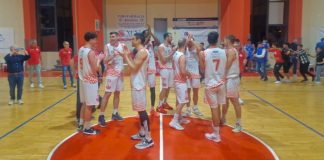 Basket: salvezza ottenuta, festa grande in casa Sintegra Rende Basket, salvezza ottenuta festa grande in casa Sintegra che vince gara-3 con Marigliano