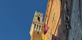 Palio di Siena, estratte Lupa, Oca, Bruco, Valdimontone e Pantera