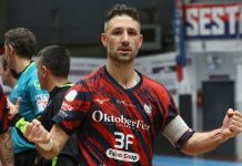 Pirossigeno Cosenza, la promessa di capitan Marchio: “Lotteremo fino all’ultimo secondo” Paride Marchio, capitano della Pirossigeno Cosenza (foto Michele De Marco)