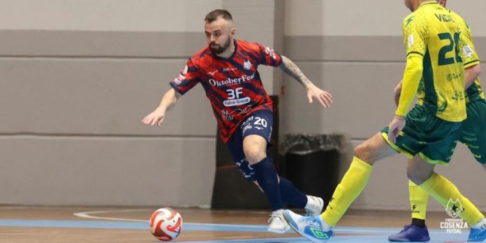 Guga lascia la Pirossigeno Cosenza