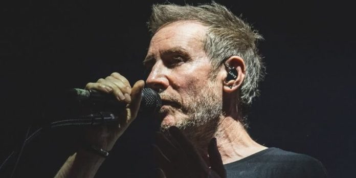 “Il suono della resistenza i Massive Attack scuotono Taranto” “Il suono della resistenza i Massive Attack scuotono Taranto”