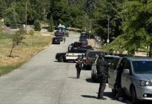 Imboscata ai vigili del fuoco in Idaho, uccisi due pompieri: trovato morto killer