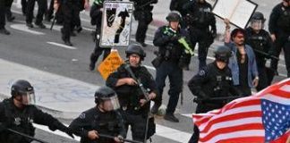 Los Angeles, coprifuoco e arresti. Trump: “Manifestanti sono animali, pagati da qualcuno”