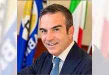 Calabria, approvato il Reddito di Merito: 1.000 euro al mese agli universitari Conferenza stampa Roberto Occhiuto