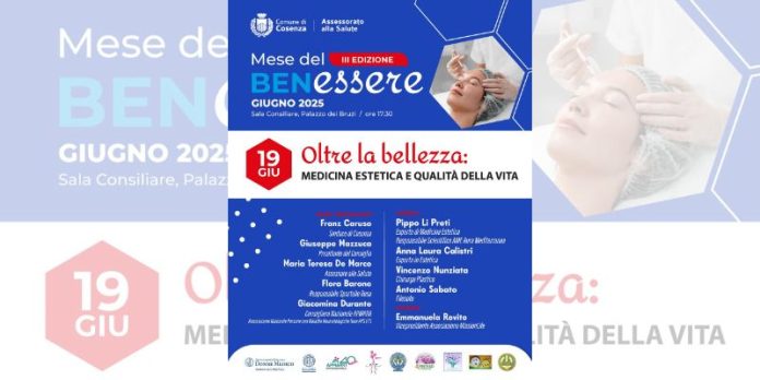 Oltre la bellezza, manifestazione al Comune di Cosenza