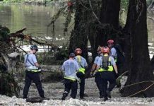 Alluvione Texas, oltre 50 i morti: 15 sono bambini. Si cercano 27 ragazze disperse