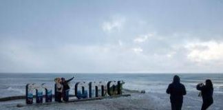 Argentina, ondata di gelo estremo: neve sulle spiagge e freddo come in Groenlandia