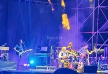 Cristiano De André incanta il pubblico della Rendano Arena con il suo omaggio a Faber Cristiano De Andrè alla Rendano Arena