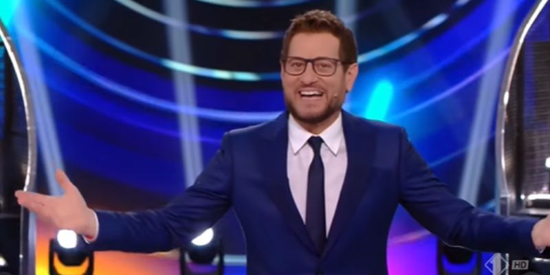 Enrico Papi Con Sarabanda un tuffo nella nostra vita
