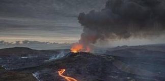 Islanda, erutta vulcano Sundhnukur: evacuati abitanti Grindavik dopo 130 scosse sismiche