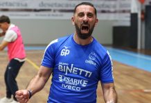 Giuseppe Presta sarà ancora il vice allenatore della Pirossigeno Cosenza Mister Giuseppe Presta (foto Michele De Marco)