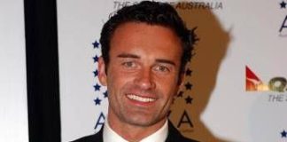 Morto Julian McMahon, attore di Nip/Tuck e Streghe: aveva 56 anni
