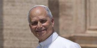 Papa: “Attenzione alla ‘bulimia’ da social”