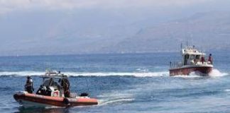 Roma, peschereccio ribaltato al largo di Anzio: un disperso