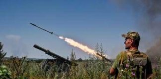 Ucraina, Trump: “Armi Usa tramite alleati Nato”. E annuncia “dichiarazione importante” sulla Russia