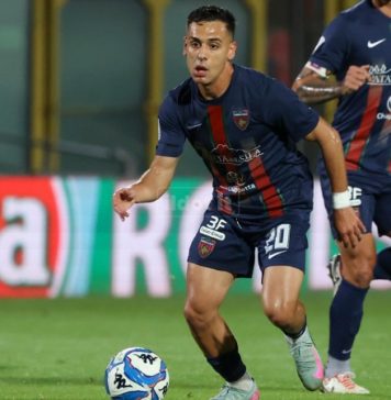 Futuro di Rizzo Pinna: il Cosenza chiede 600 mila euro all’Ascoli per il riscatto Andrea Rizzo Pinna (foto Francesco Farina)