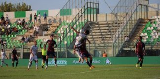 Monopoli-Cosenza 1-0. Lupi già eliminati dalla Coppa Italia di Serie C Una fase di Monopoli-Cosenza (foto pagina Facebook S.S. Monopoli 1966)