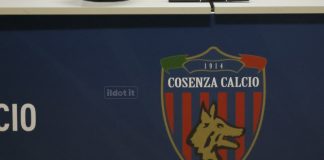 Una parte della stampa in protesta con il Cosenza Calcio, anche Il Dot si unisce Tavolo delle conferenze Cosenza Calcio