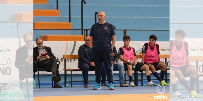 Il tecnico dell'U19, Giuseppe Alfarano Il tecnico dell'U19, Giuseppe Alfarano