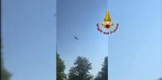 Incendio sul Vesuvio, impegnati 80 vigili del fuoco e 4 Canadair per spegnere le fiamme