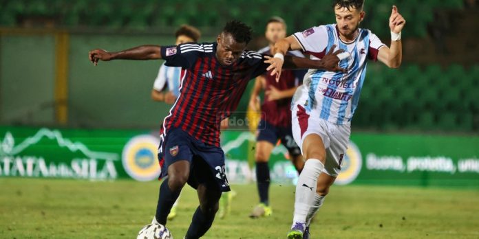 Kouan, prestazione sottotono stasera (foto Michele De Marco)