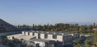 Migranti in Albania, visita Garanti a Cpr Gjader: “Solo 27 persone, potrebbero stare in Italia”