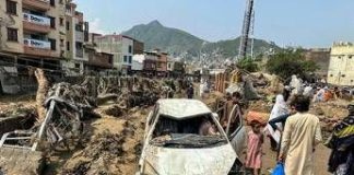Piogge monsoniche in Pakistan, almeno 320 morti in 48 ore: 600 da inizio stagione