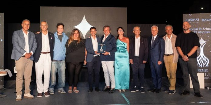 Premio Scintille Cultura Calabria 2025 a Belvedere premiate le eccellenze della regione