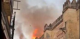 Spagna, domato incendio ex moschea Cordova: “Monumento è salvo”