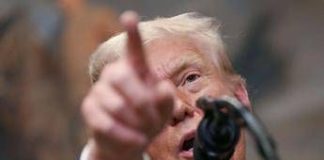 Trump attacca Abc e Nbc: “Ramo dei Democratici, sono favorevole a revoca licenza”