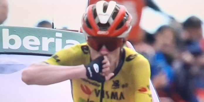 Ciclismo, Vuelta assolo trionfale di Vingegaard nella nona tappa