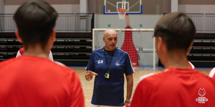 Il tecnico dei lupacchiotti Under 19 Giuseppe Alfarano