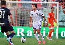 Derby equilibrato, 0-0 inevitabile tra Crotone e Cosenza Langella durante Crotone-Cosenza (foto Michele De Marco)
