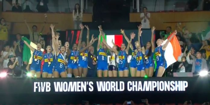 Volley, l'Italia femminile è sul tetto del mondo battuta 3-2 la Turchia