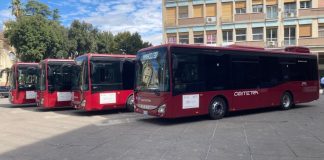 Cosenza, nuovi autobus Amaco presentati in Piazza dei Bruzi