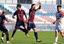 Ricciardi (doppietta) e Mazzocchi riaccendono il Cosenza: Potenza rispedito a casa con un netto 3-0 La gioia di Ricciardi alla prima doppietta con la maglia del Cosenza (foto Michele De Marco)