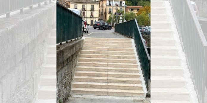 La scalinata ripristinata di Piazza Campanella Cosenza