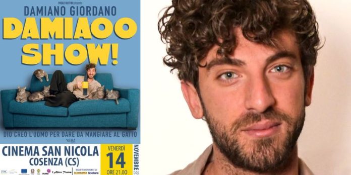 A Cosenza arriva Damiaoo Show – Dio creo l'uomo per dare da mangiare al gatto