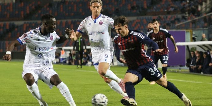 Florenzi durante Cosenza-Casarano (foto Francesco Farina)