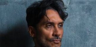 Fabrizio Moro: “Fare dischi? Un martirio. Oggi il sistema musicale vomita troppe canzoni”