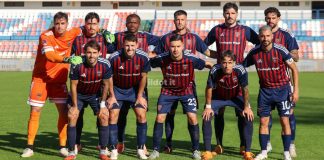 Cosenza ancora imbattuto in trasferta, ma quanti punti persi! Il Cosenza sceso in campo con il Potenza (foto Michele De Marco)
